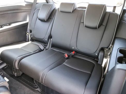 New 2026 Honda Odyssey Touring image 19