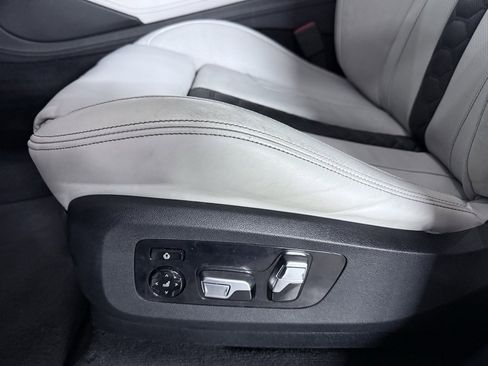 Used 2022 BMW X5 M w/ Competition Package 2 image 19