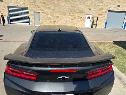 Used 2018 Chevrolet Camaro SS RWD image 6