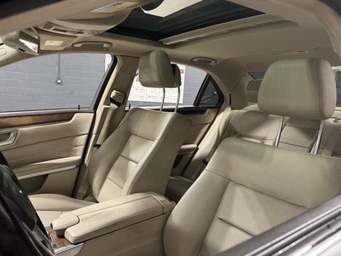 Used 2014 Mercedes-Benz E 350 4MATIC Sedan image 28