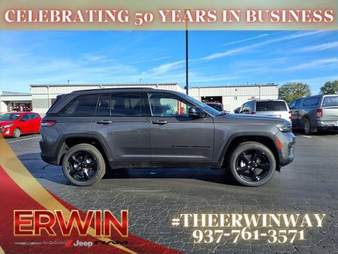 New 2025 Jeep Grand Cherokee Altitude w/ Trailer Tow Package image 2