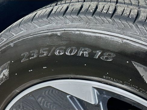 Used 2024 Nissan Rogue SV image 33