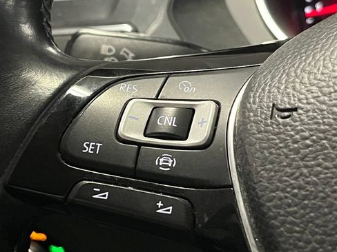 Used 2019 Volkswagen Tiguan SE AWD/4WD image 25
