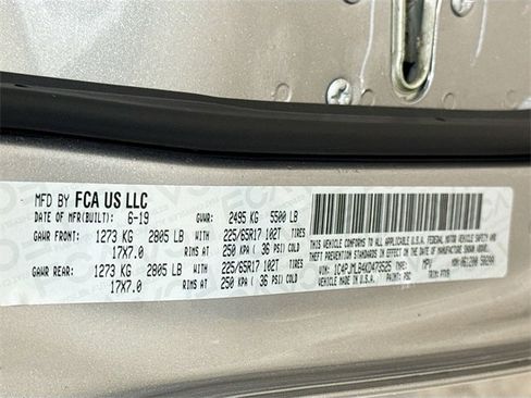 Used 2019 Jeep Cherokee Latitude Plus w/ Cold Weather Group image 28