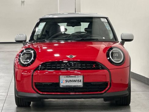 Used 2025 MINI Cooper S FWD image 9