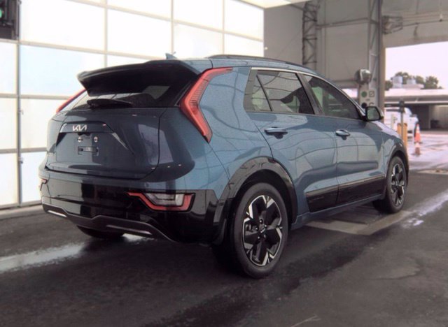 Used 2024 Kia Niro Wave FWD image 5