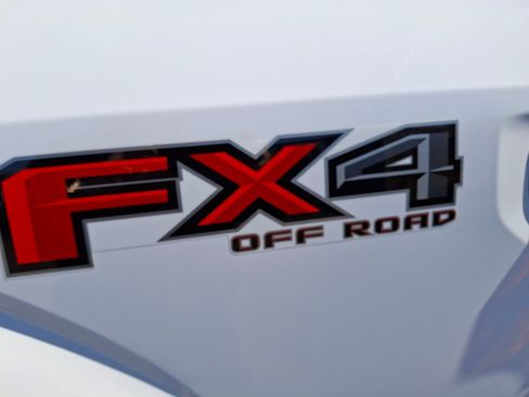 Used 2019 Ford F150 Lariat w/ Trailer Tow Package image 29