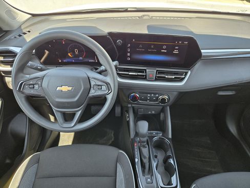 Used 2025 Chevrolet TrailBlazer LS w/ LS Confidence Package FWD image 6