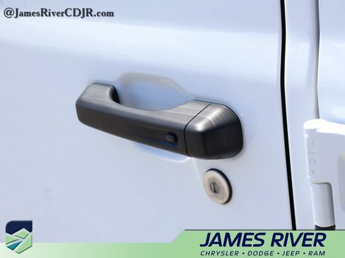 Used 2024 Jeep Wrangler Unlimited AWD/4WD image 18