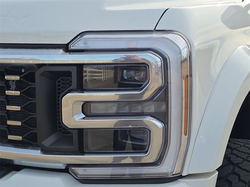 Used 2025 Ford F450 Platinum w/ Platinum Plus Package image 32