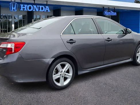 Used 2013 Toyota Camry SE image 8