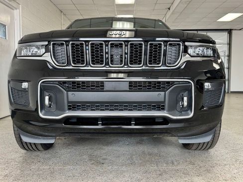 Certified 2023 Jeep Grand Cherokee L Overland AWD/4WD image 4