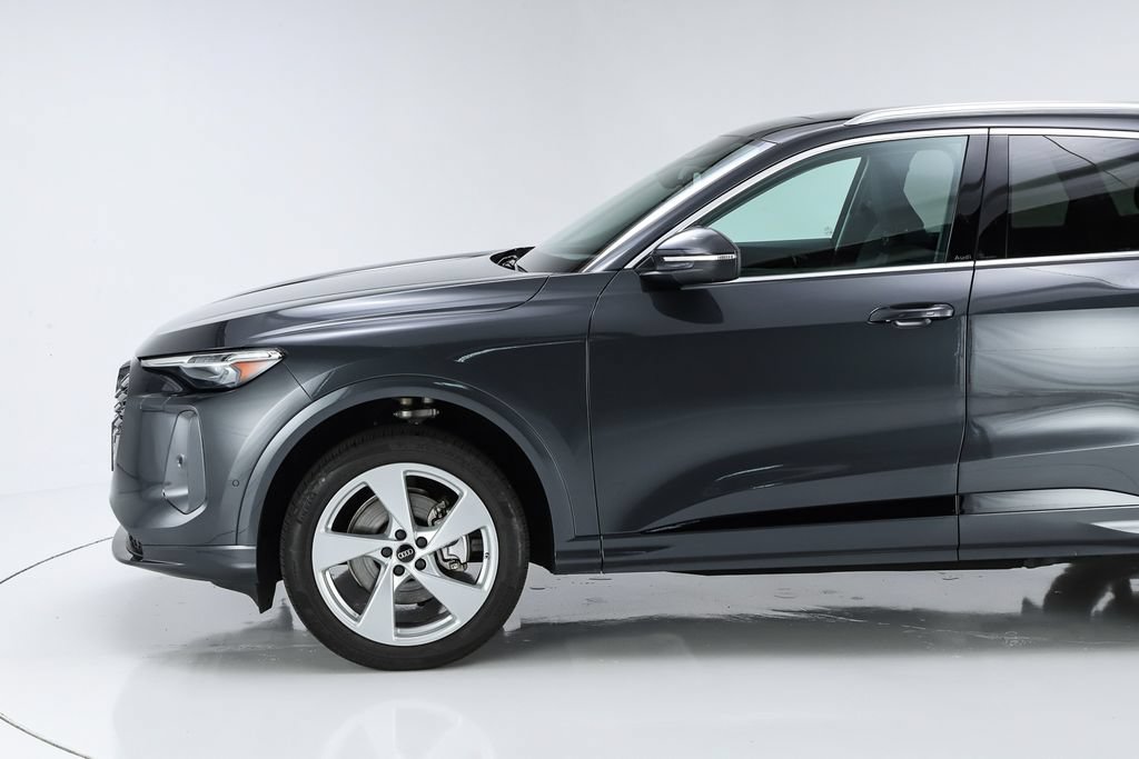 Used 2025 Audi Q5 Premium w/ Premium Plus AWD/4WD image 7
