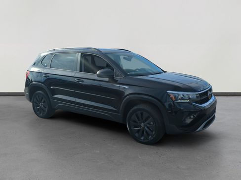 Certified 2022 Volkswagen Taos S image 7