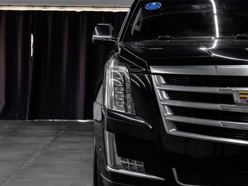 Used 2020 Cadillac Escalade ESV Luxury RWD image 54