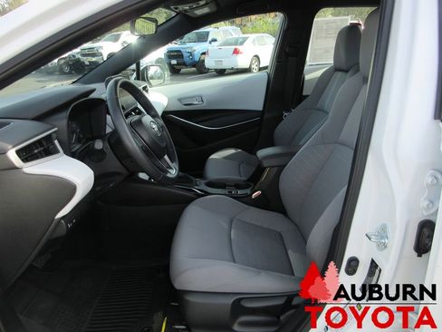 Certified 2025 Toyota Corolla SE w/ Convenience Package image 8