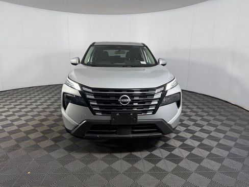 Used 2025 Nissan Rogue SV FWD image 11