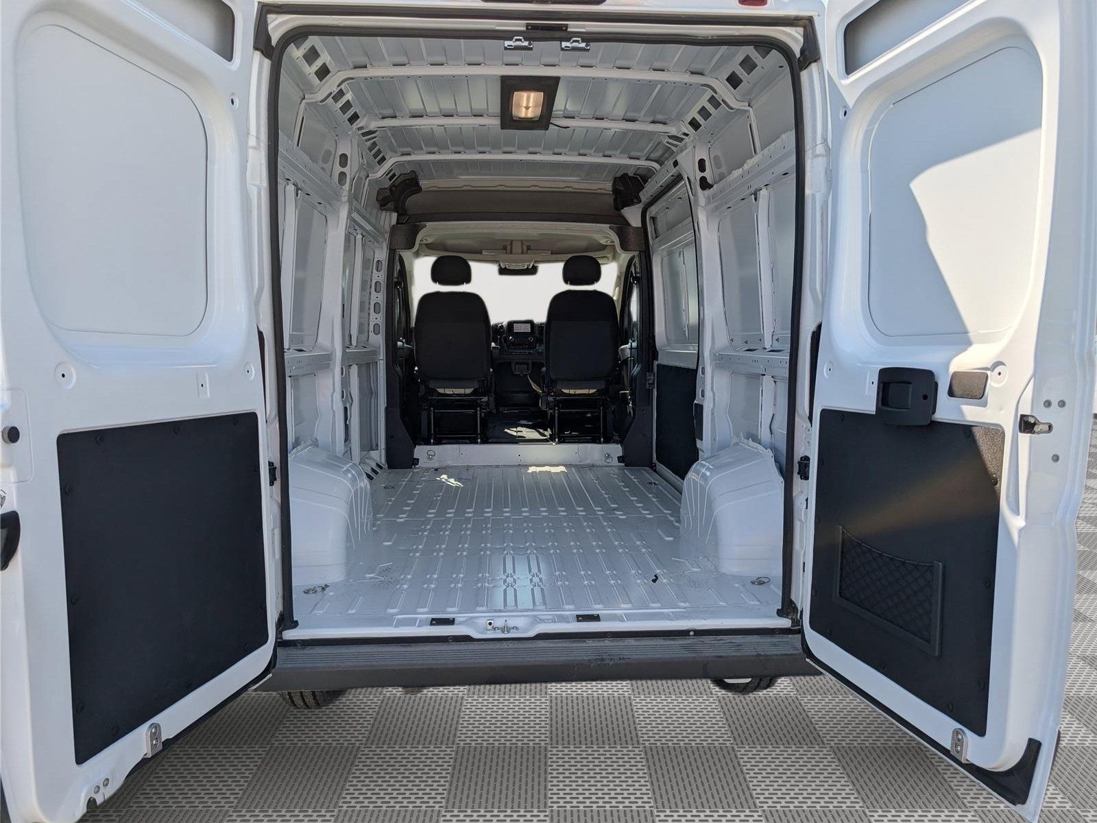 New 2026 RAM ProMaster 1500 w/ Convenience Group FWD image 8