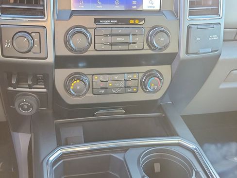 Used 2021 Ford F250 XLT w/ XLT Premium Package image 29