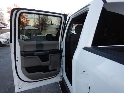 Used 2017 Ford F150 XLT w/ Equipment Group 301A Mid image 17