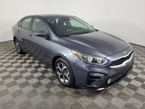 Used 2021 Kia Forte LXS FWD image 13