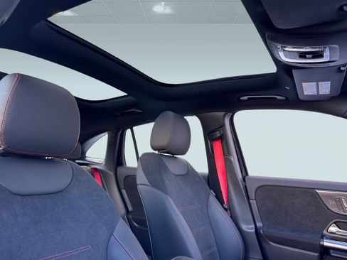 New 2025 Mercedes-Benz GLA 35 AMG AMG GLA 35 image 13