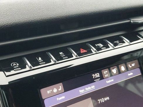 Used 2023 Jeep Grand Cherokee L Altitude image 31