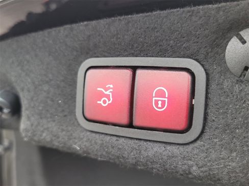 Used 2019 Mercedes-Benz C 300 C 300 image 8