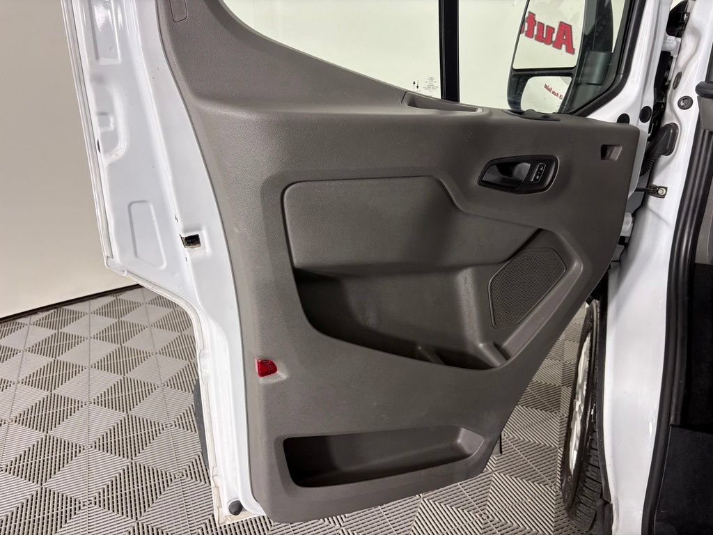 Used 2024 Ford Transit 350 XLT RWD image 12
