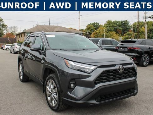 Used 2023 Toyota RAV4 XLE Premium image 2