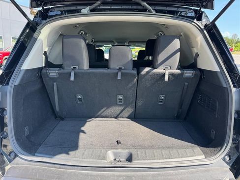 Certified 2024 Nissan Pathfinder S FWD image 10