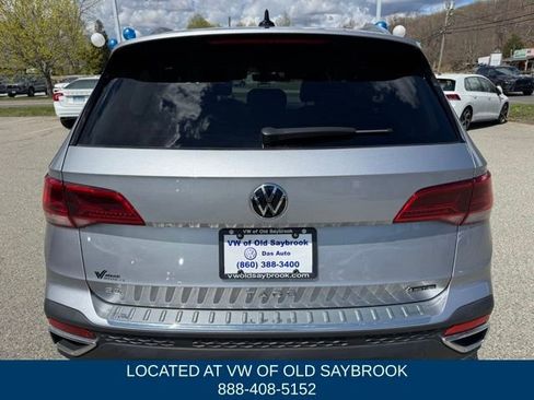 Certified 2022 Volkswagen Taos SE AWD/4WD image 6