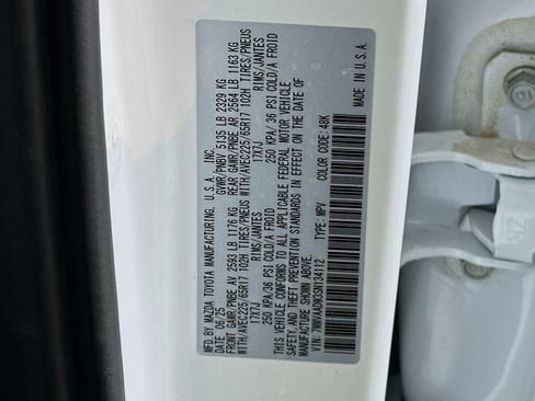 Used 2025 MAZDA CX-50 AWD 2.5 Hybrid w/ Premium Pkg image 12