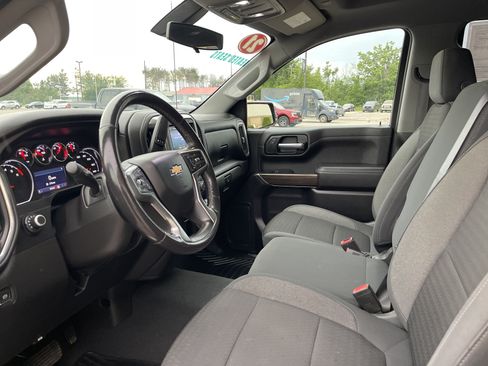 Used 2021 Chevrolet Silverado 1500 LT AWD/4WD image 11
