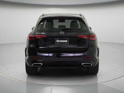 New 2027 Mercedes-Benz GLC 300 image 3