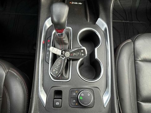 Certified 2023 Chevrolet Traverse RS w/ LPO, Floor Liner Package image 16