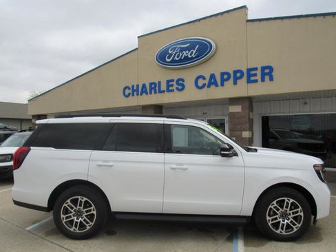 Used 2025 Ford Expedition Active image 4