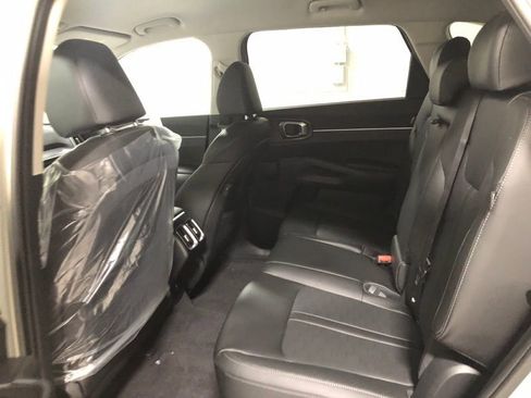 New 2026 Kia Sorento EX AWD/4WD image 17