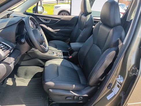 Used 2023 Subaru Forester Touring AWD/4WD image 18