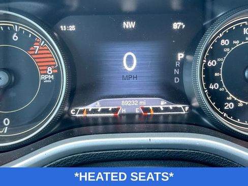 Used 2018 Jeep Cherokee Trailhawk w/ Cold Weather Group AWD/4WD image 5