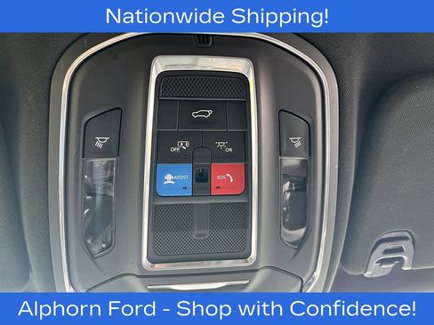 Used 2024 Jeep Wagoneer L Series II w/ Flexible Seating Group AWD/4WD image 26