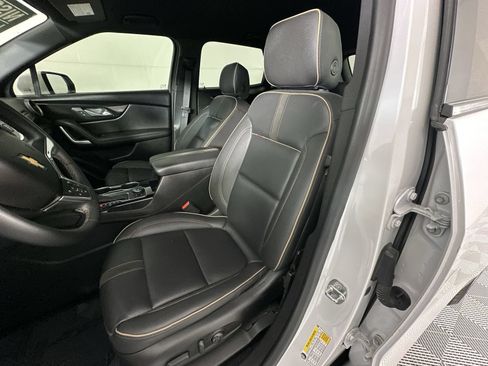 Used 2023 Chevrolet Blazer Premier FWD image 11