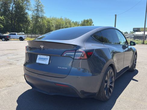 Used 2022 Tesla Model Y Performance AWD/4WD image 22