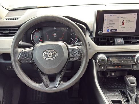 Used 2023 Toyota RAV4 XLE image 19