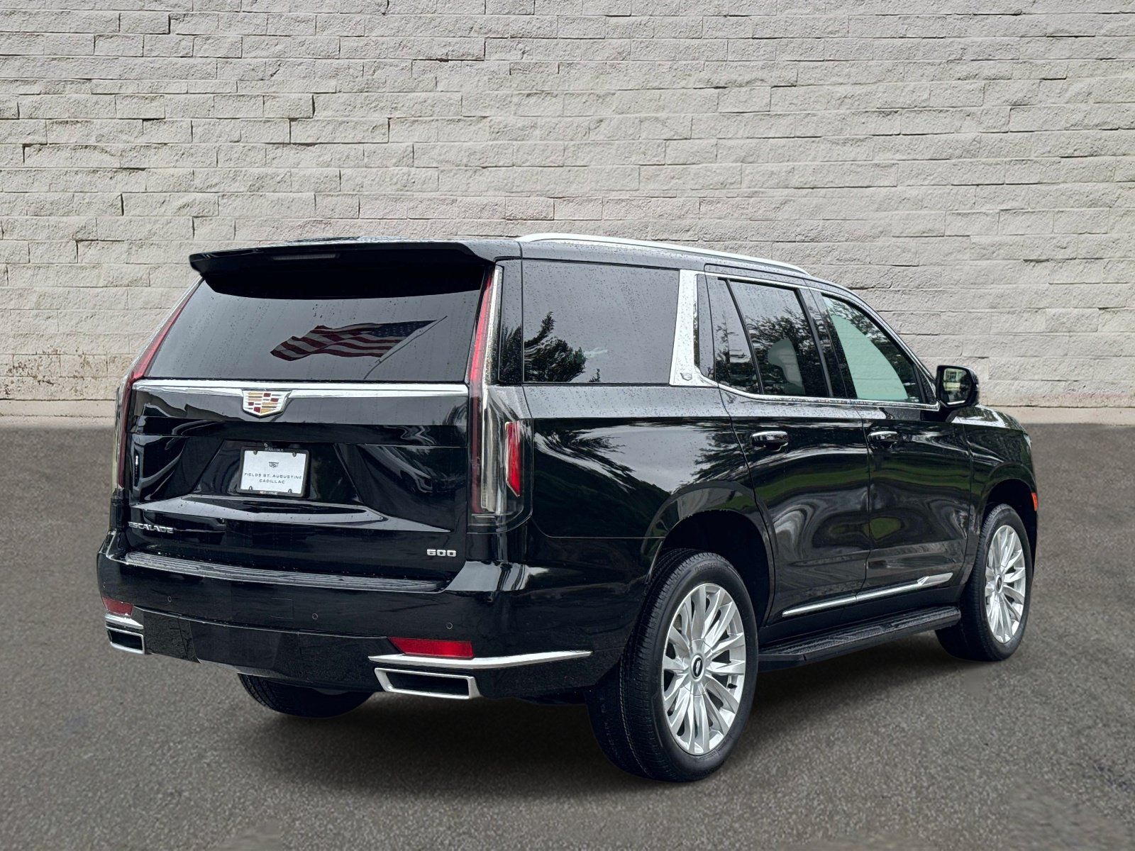 Used 2023 Cadillac Escalade Luxury RWD image 5
