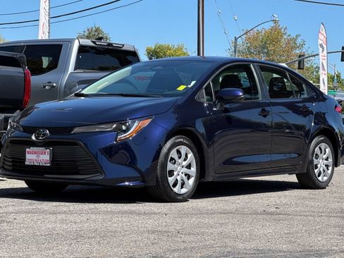 Certified 2025 Toyota Corolla LE FWD image 7