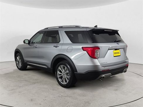 Used 2023 Ford Explorer Limited w/ Equipment Group 301A image 3