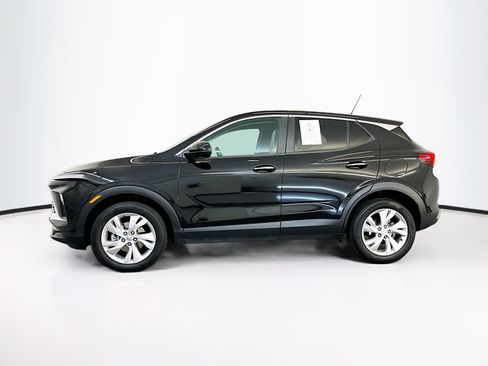 Used 2025 Buick Encore GX Preferred AWD/4WD image 4