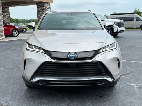 Used 2021 Toyota Venza XLE image 7