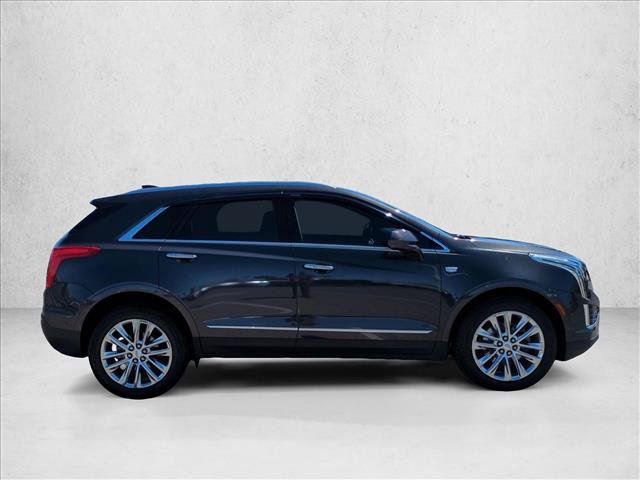 Used 2017 Cadillac XT5 Platinum w/ Driver Assist Package AWD/4WD image 4